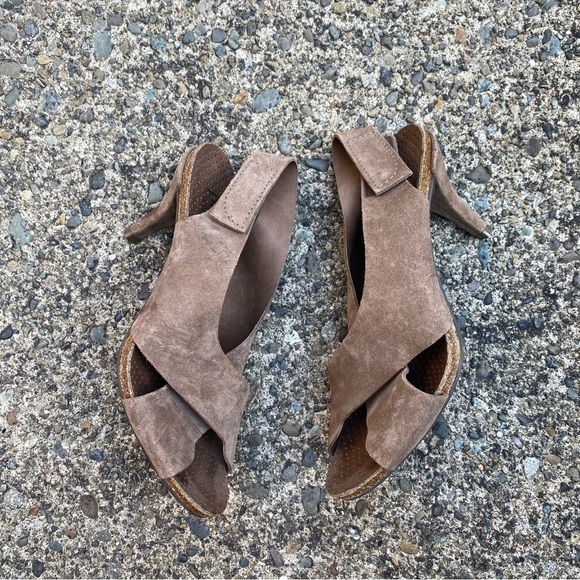 PEDRO GARCIA Suede Libby Criss Cross Slingback Heeled Sandals  size 9/39 - Picture 2 of 5